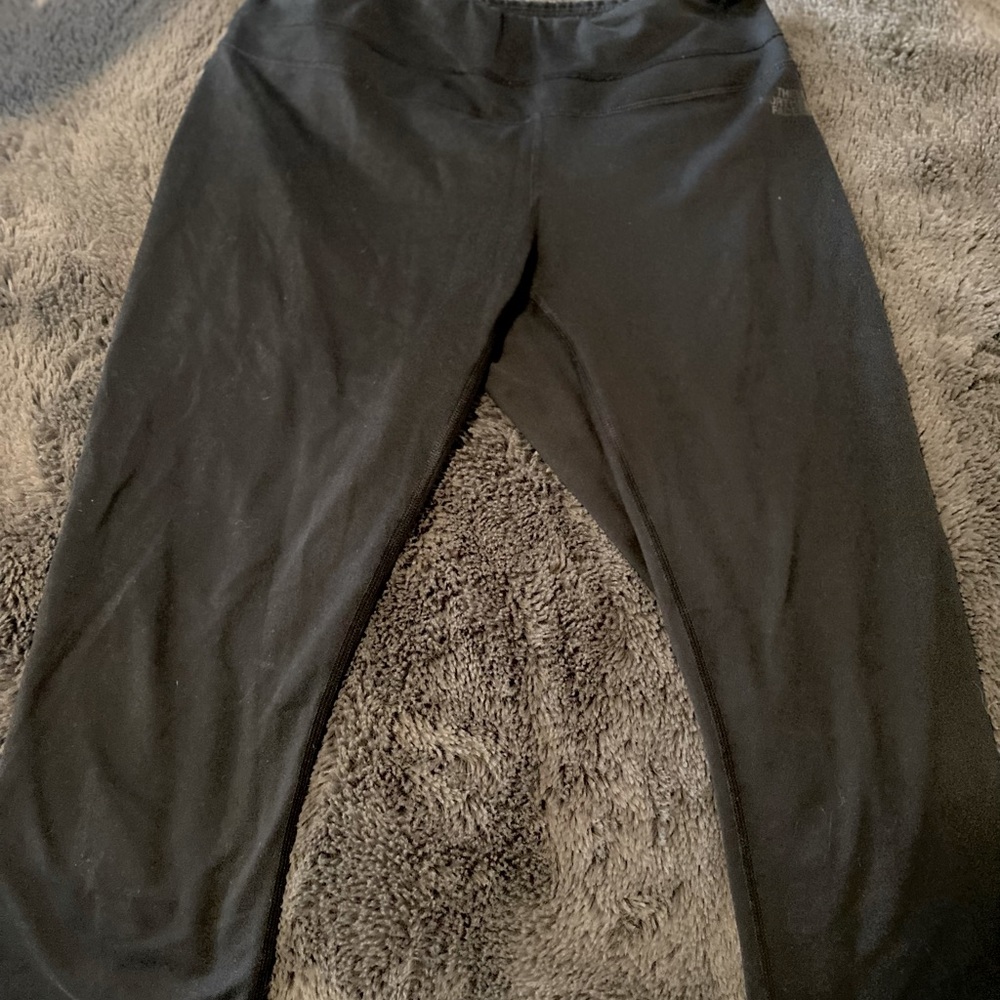 The north face sz large black cropped leggings